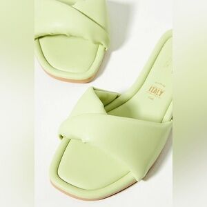 Seychelles Breath Of Fresh Air Puffy Sandals Size 9